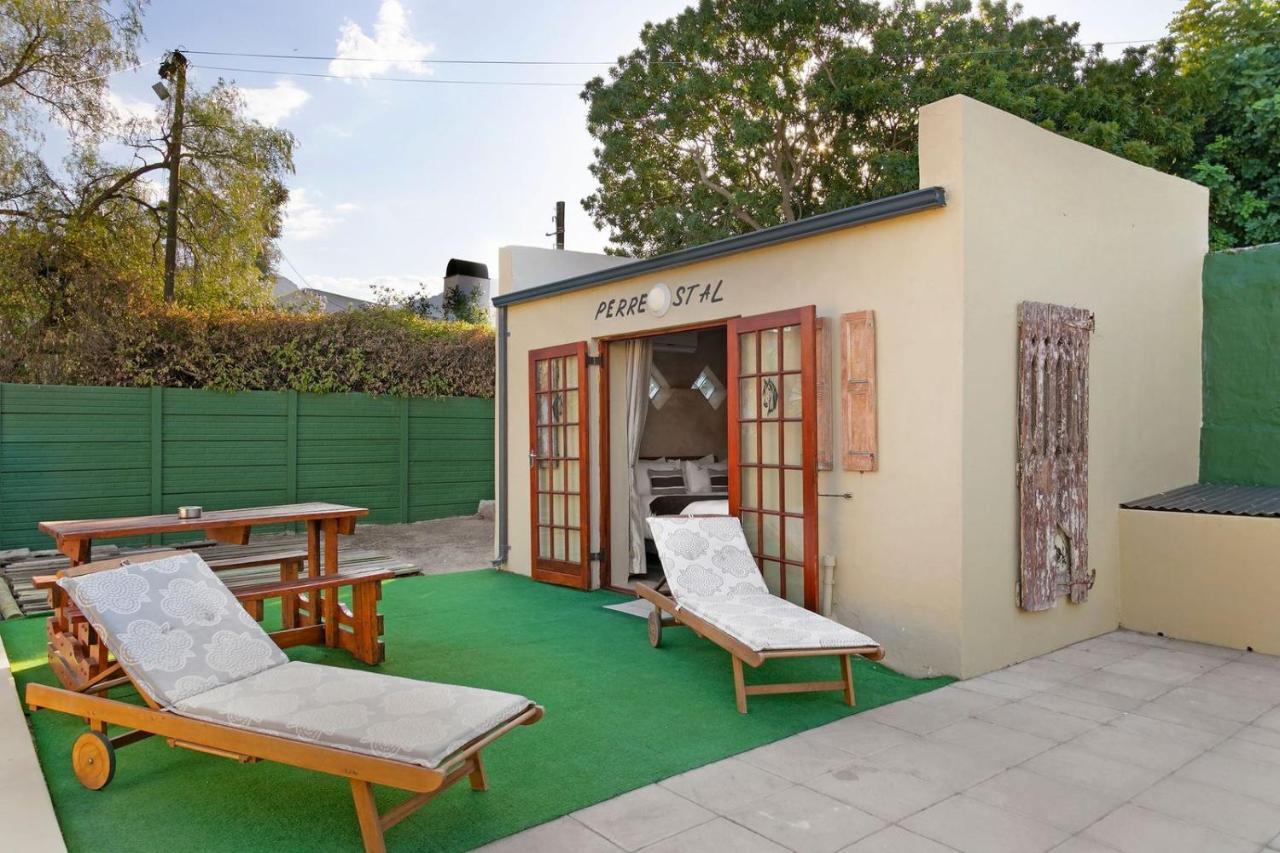 Apartmán J'S Audacious Living Montagu Self Catering Exteriér fotografie